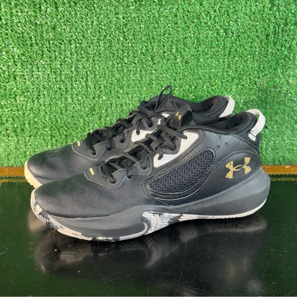 Under Armour Black Grey Gold 3025616-003 Men’s Size 8 - Picture 1 of 6